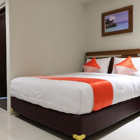 Super Oyo 2756 Anata Hotell Makassar Exteriör bild