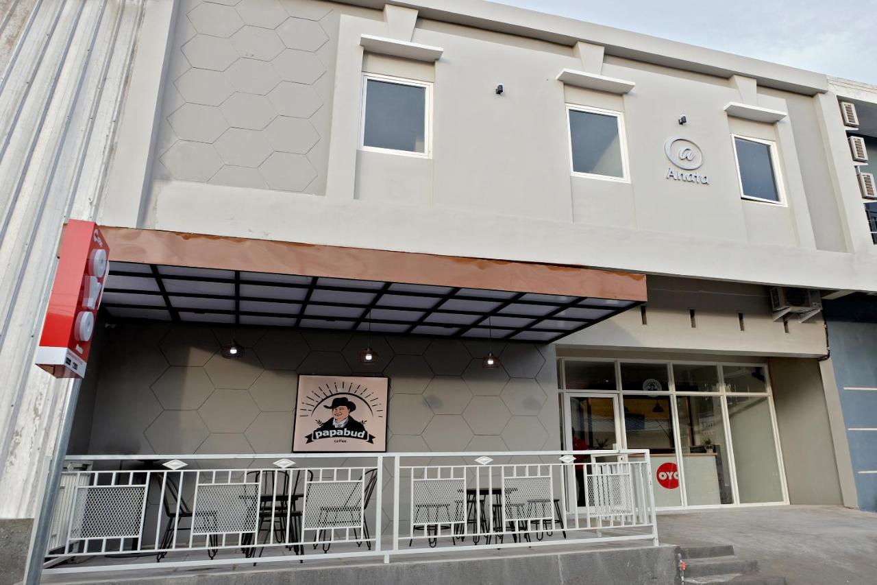 Super Oyo 2756 Anata Hotell Makassar Exteriör bild